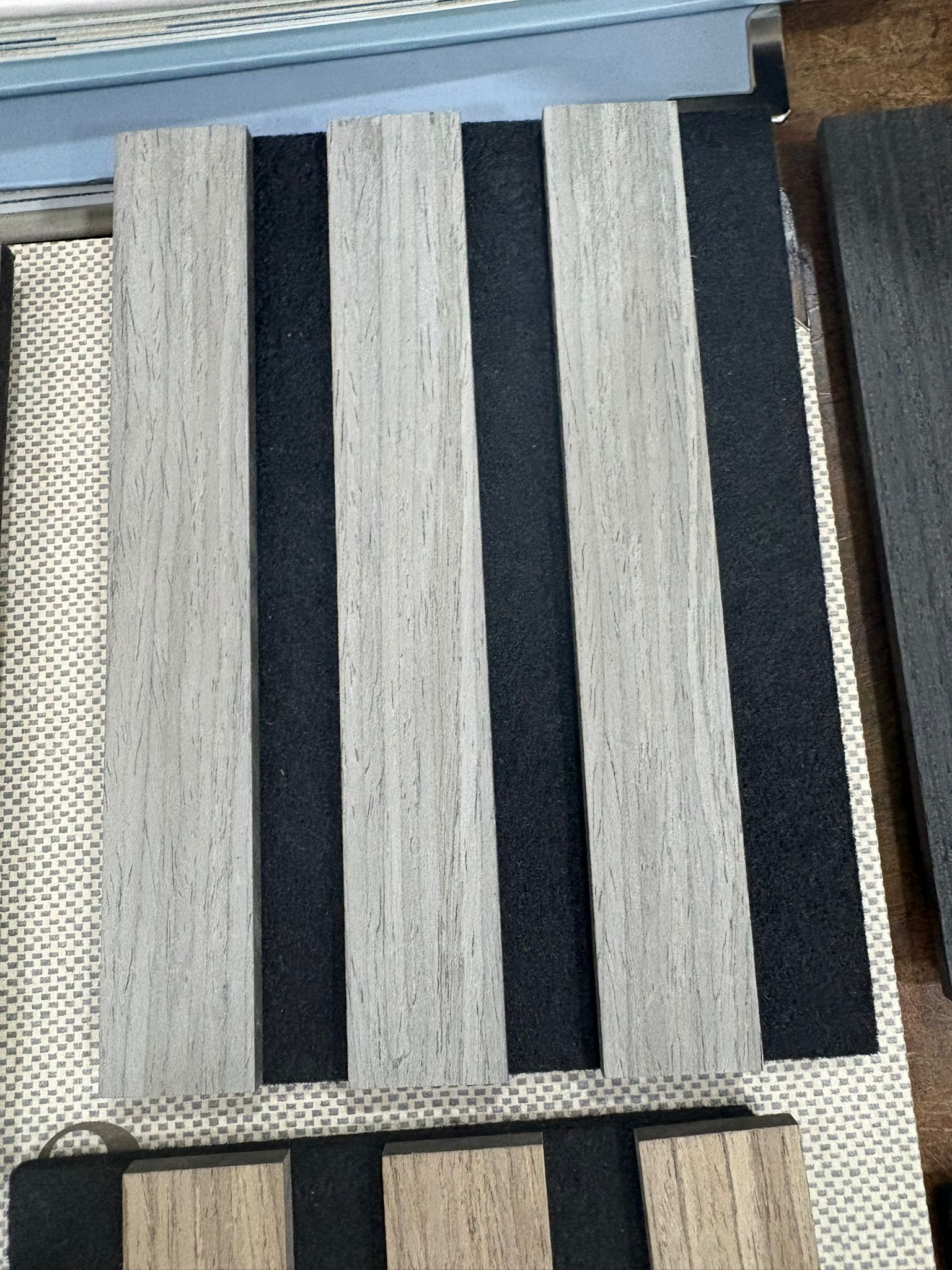 Pannello smart feltro+MDF 60x280 (Sfondo nero)