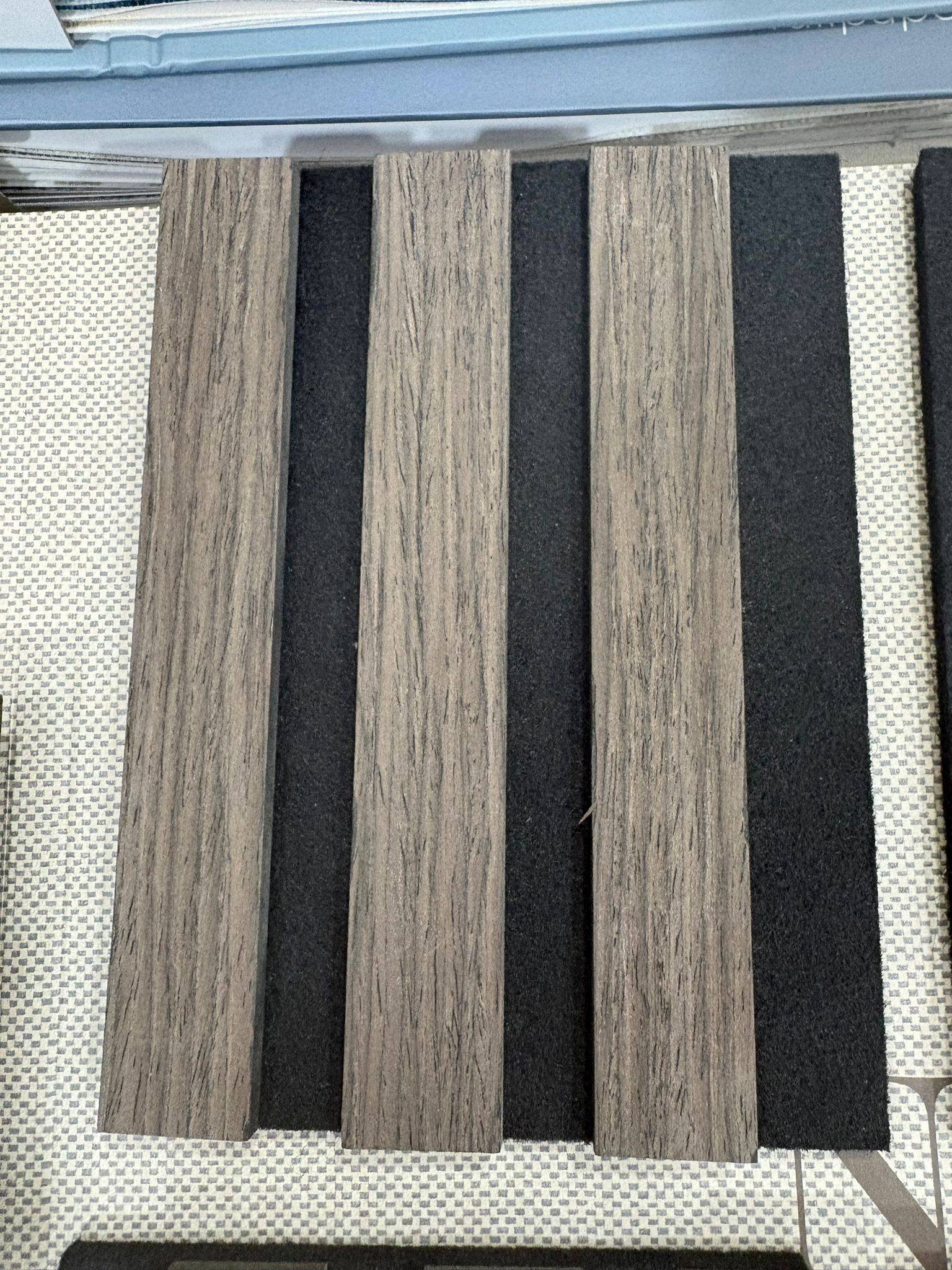 Pannello smart feltro+MDF 60x280 (Sfondo nero)